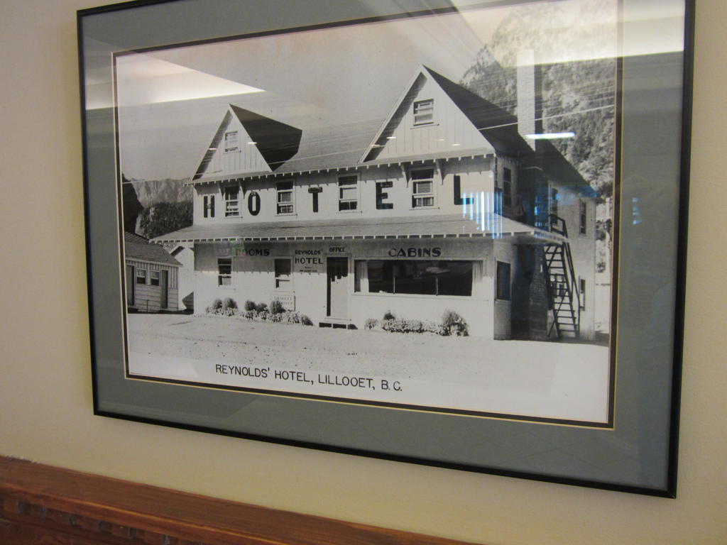 Reynolds Hotel Lillooet Luaran gambar
