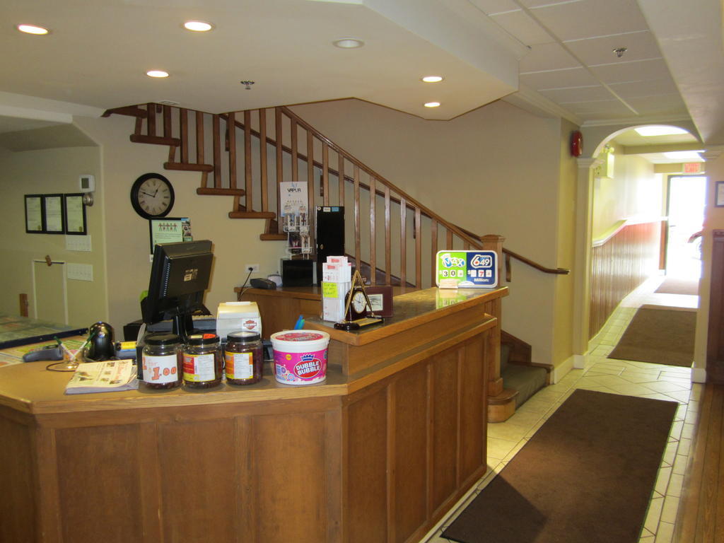Reynolds Hotel Lillooet Luaran gambar