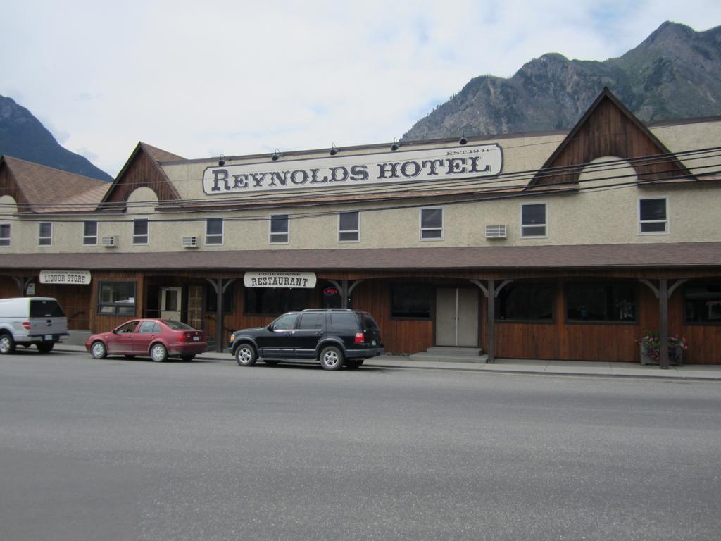 Reynolds Hotel Lillooet Luaran gambar